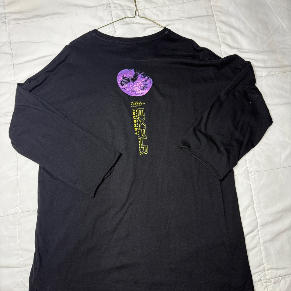 MENS ASOS quarter length sleeve shirt. Super comfortable and stylishsh